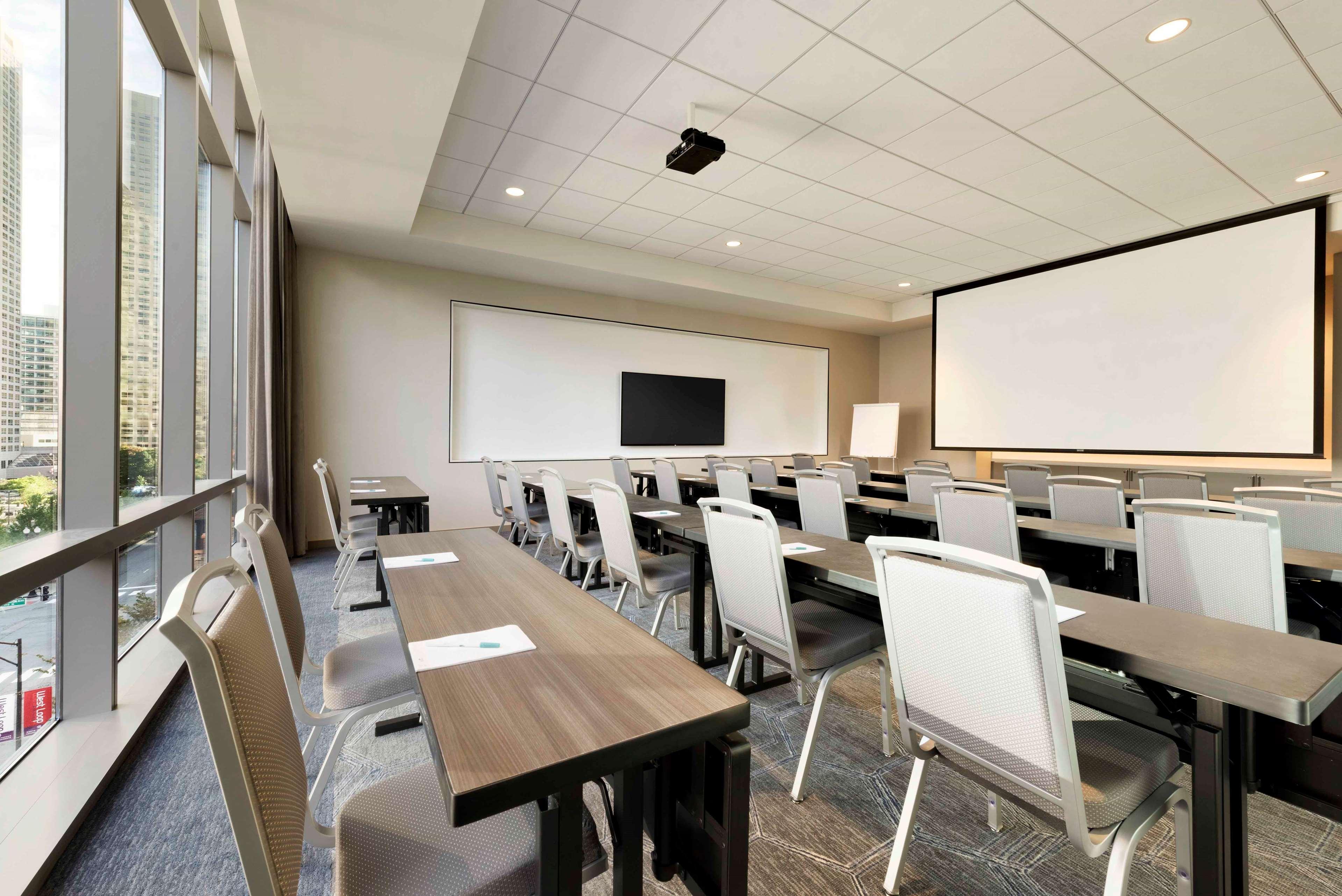 Homewood Suites By Hilton Chicago West Loop Fulton Mkt Area Экстерьер фото